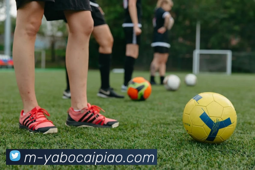 亚博彩票APP 封面图